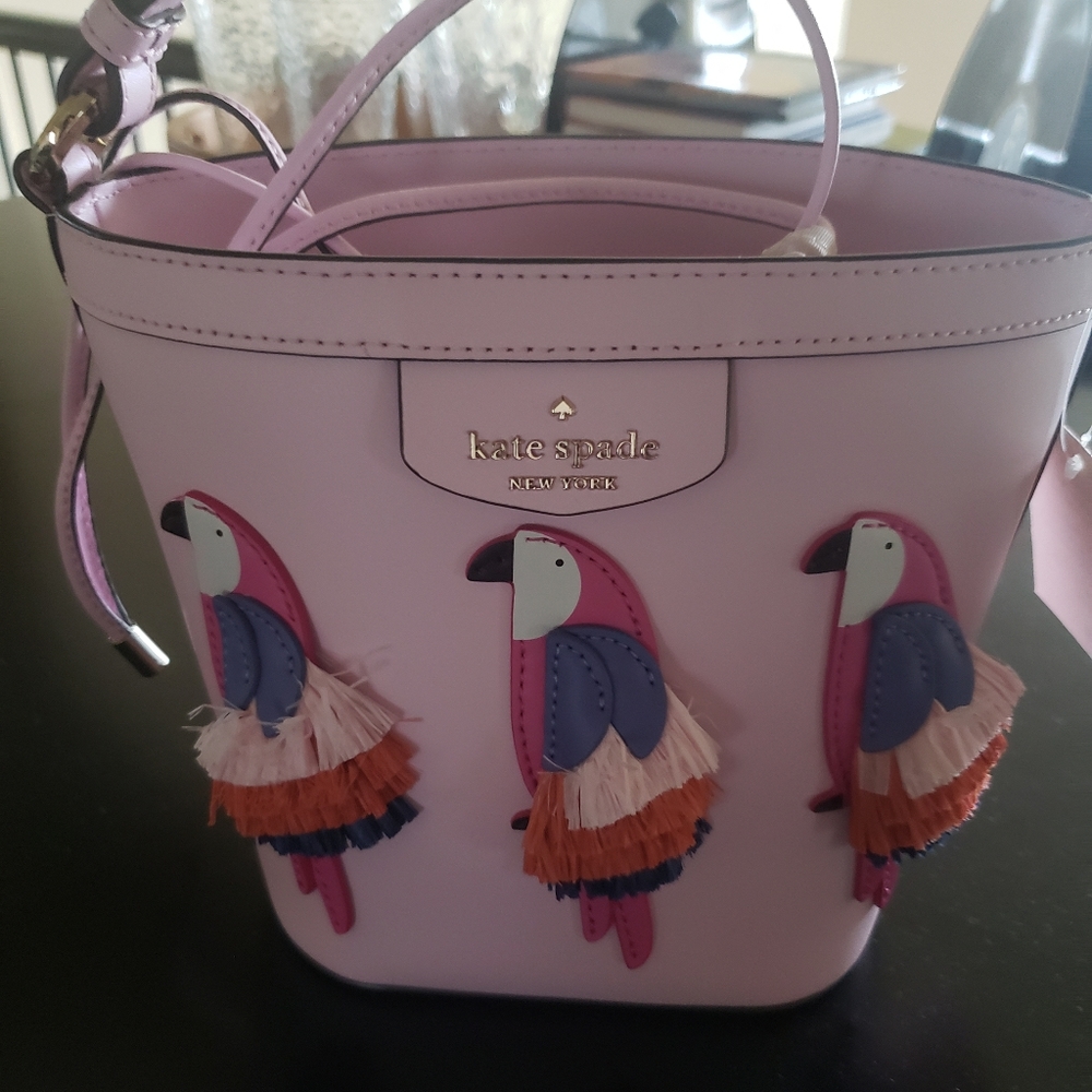 NWOT Kate Spade Pippa Flock Party Parrot Small Bucket Bag